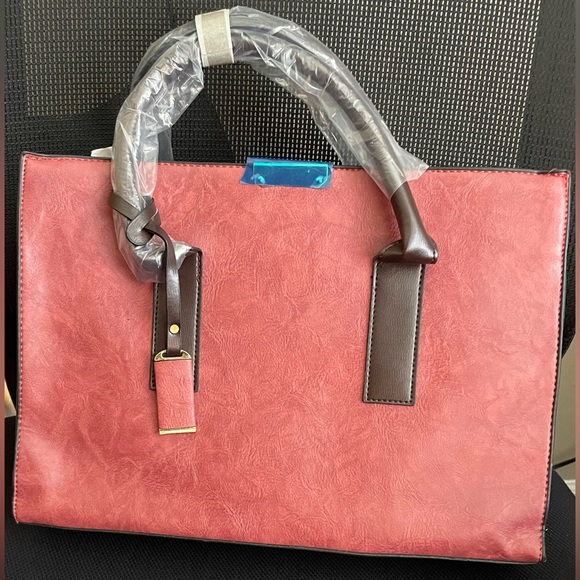 NIP Red 3 Piece Purse Set - Large Purse, Clutch, Credit Card Holder - Picture 6 of 10